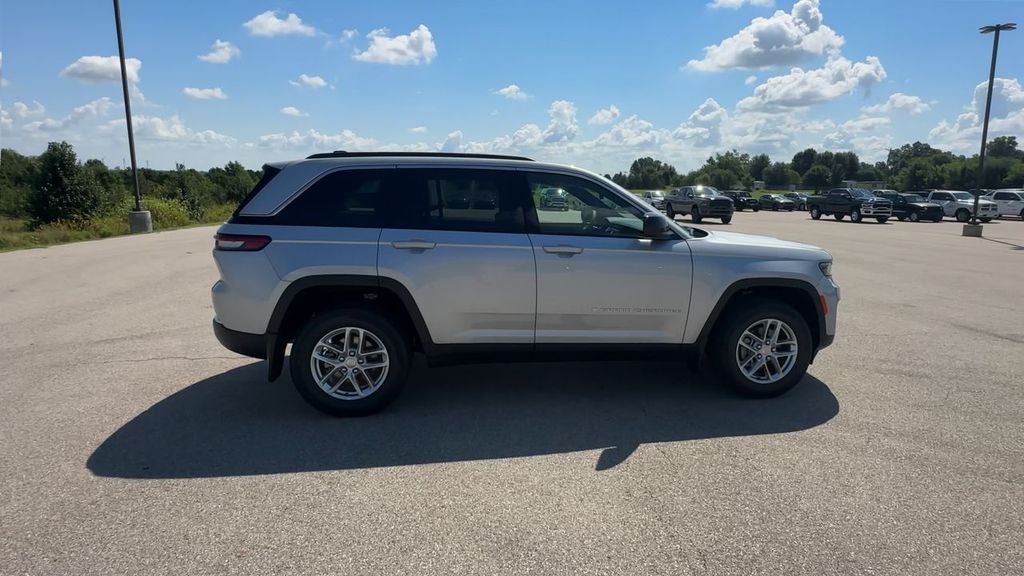 2025 Jeep Grand Cherokee GRAND CHEROKEE LAREDO X 4X2