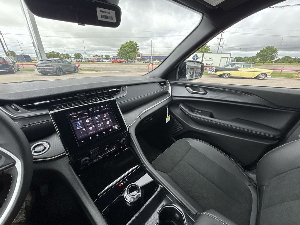 2025 Jeep Grand Cherokee GRAND CHEROKEE L ALTITUDE X 4X2