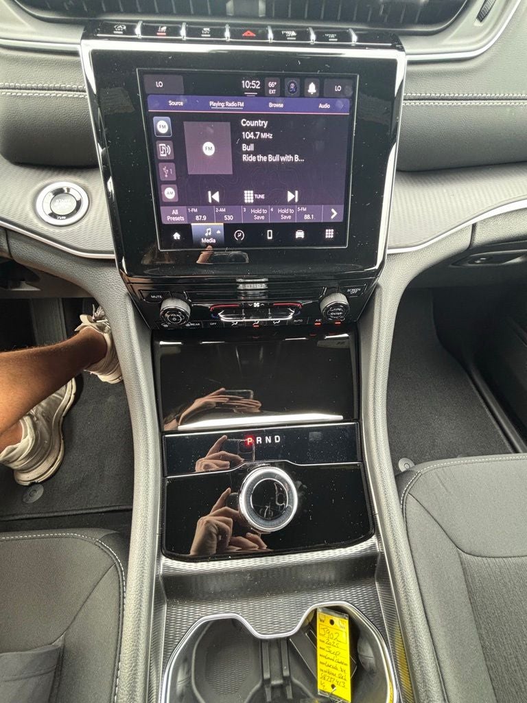 2025 Jeep Grand Cherokee GRAND CHEROKEE L LAREDO X 4X4