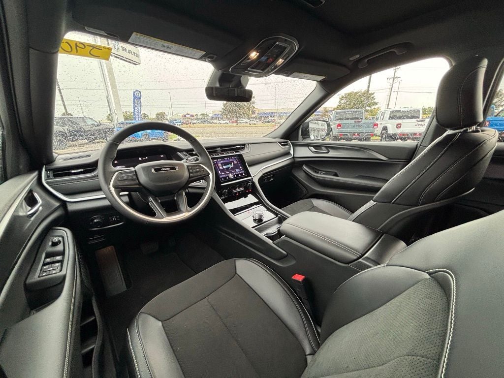 2025 Jeep Grand Cherokee GRAND CHEROKEE L ALTITUDE X 4X4