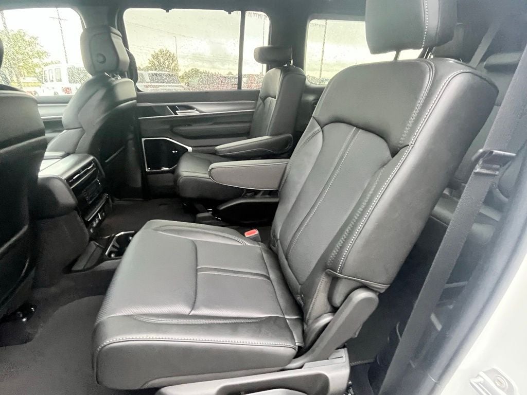 2026 Jeep Grand Wagoneer GRAND WAGONEER L LIMITED RESERVE 4X4