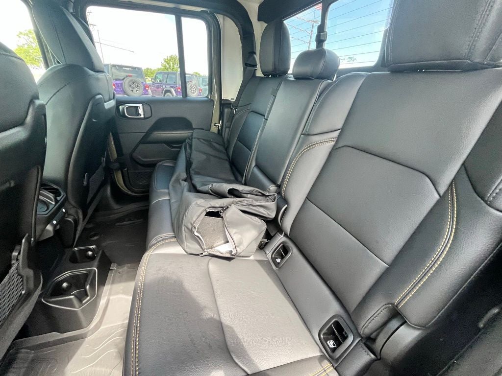 2026 Jeep Gladiator GLADIATOR SAHARA 4X4