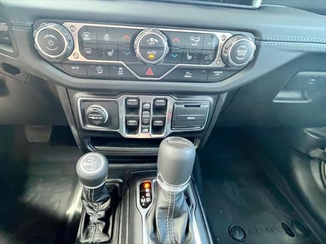 2026 Jeep Gladiator GLADIATOR SAHARA 4X4