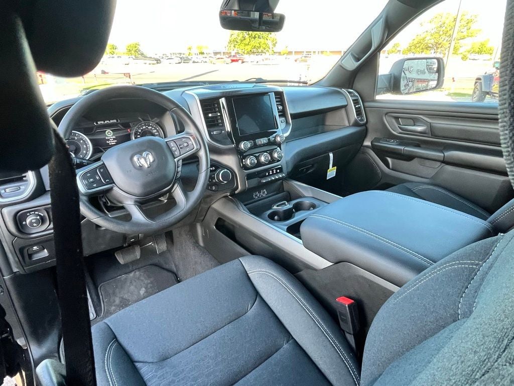 2025 RAM 1500 Tradesman Crew Cab 4x4 5'7' Box