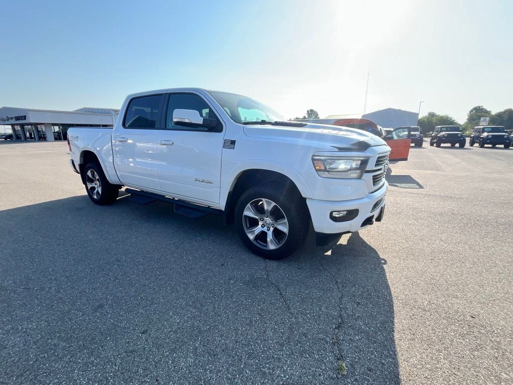 2020 RAM 1500 Laramie Crew Cab 4x4 5'7' Box