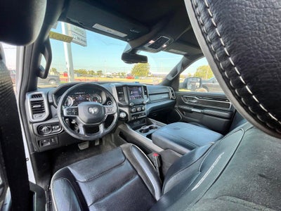 2020 RAM 1500 Laramie Crew Cab 4x4 5'7' Box