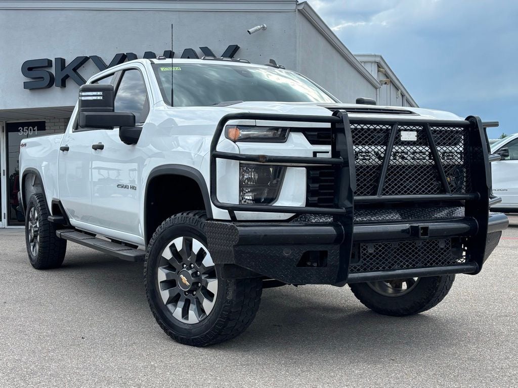2021 Chevrolet Silverado 2500HD 4WD Crew Cab Standard Bed Custom
