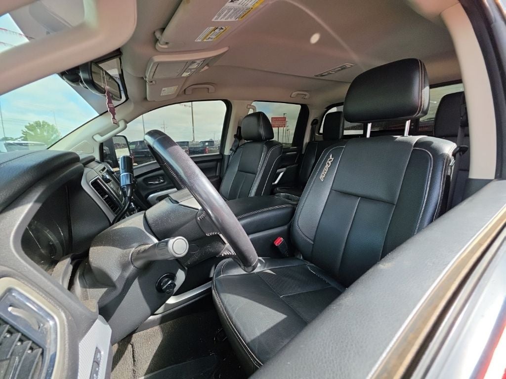 2019 Nissan TITAN PRO-4X