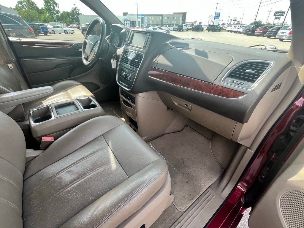 2012 Chrysler Town & Country Touring-L