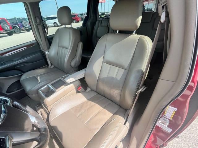 2012 Chrysler Town & Country Touring-L