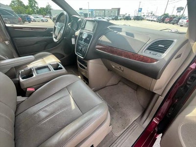 2012 Chrysler Town & Country Touring-L