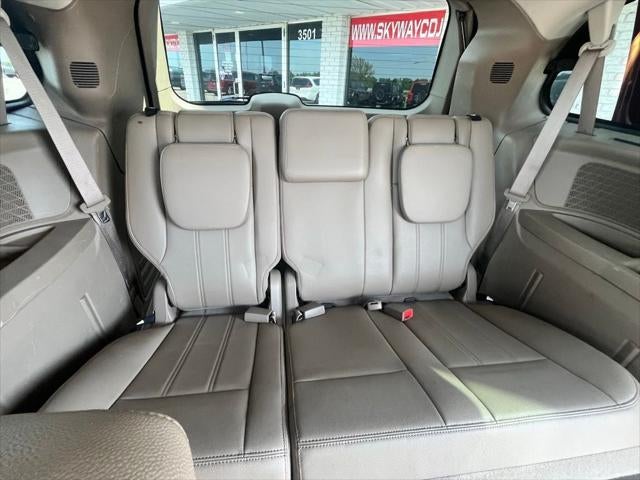 2012 Chrysler Town & Country Touring-L