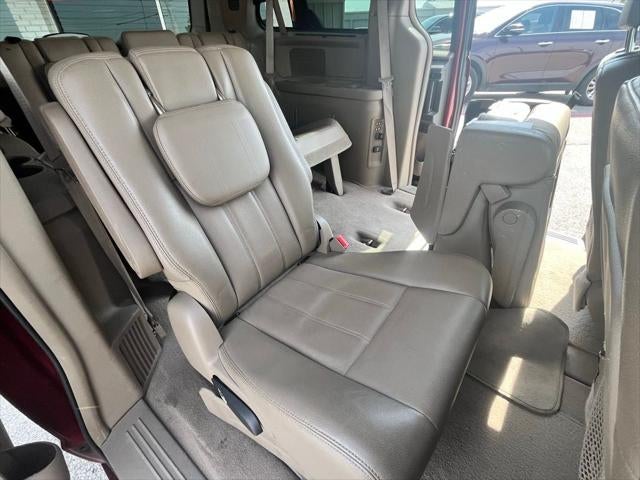 2012 Chrysler Town & Country Touring-L