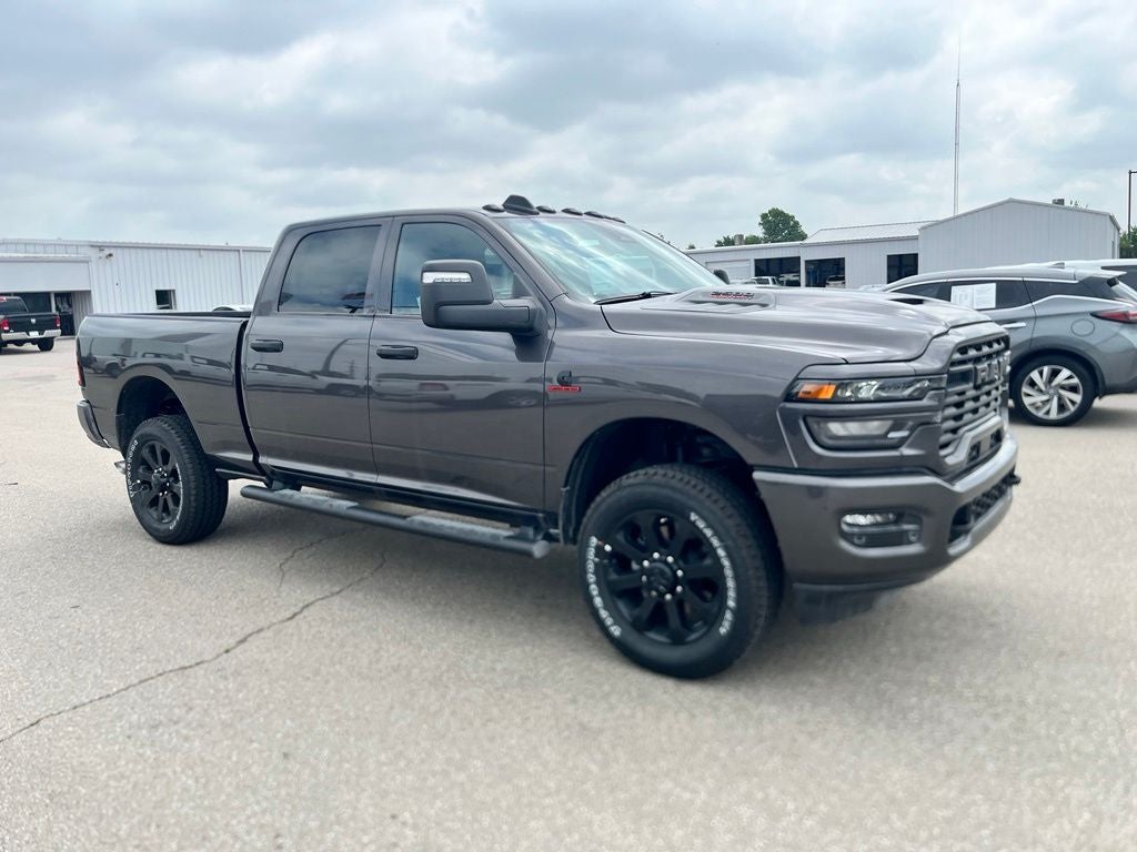 2026 RAM Ram 2500 RAM 2500 BLACK EXPRESS CREW CAB 4X4 6'4' BOX