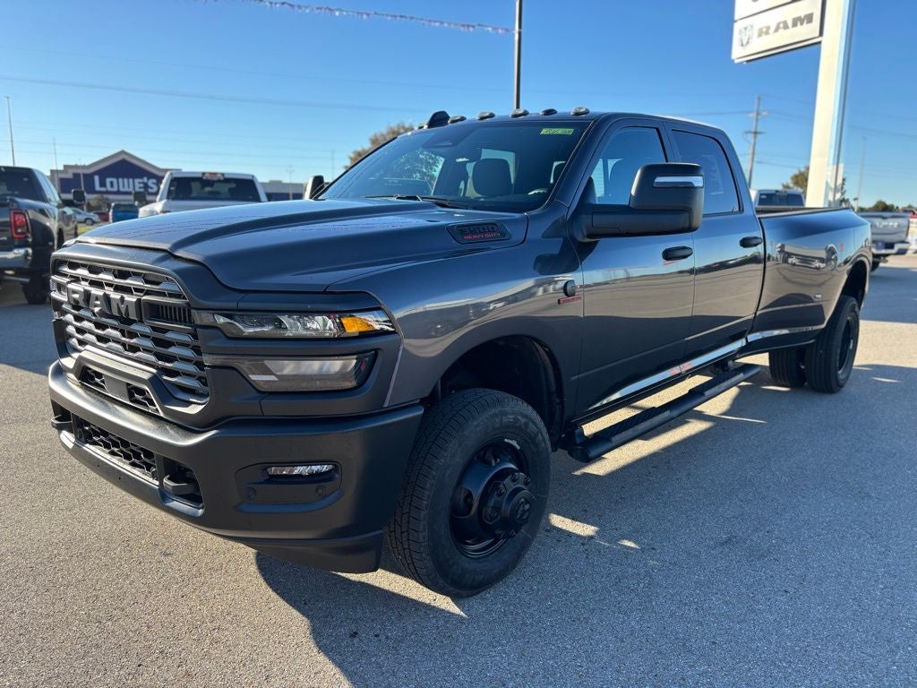 2026 RAM Ram 3500 RAM 3500 TRADESMAN CREW CAB 4X4 8' BOX