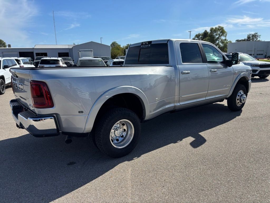 2026 RAM Ram 3500 RAM 3500 LIMITED CREW CAB 4X4 8' BOX