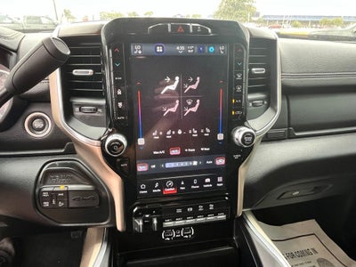 2023 RAM 2500 Laramie Crew Cab 4x4 6'4' Box