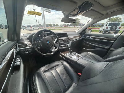 2018 BMW 740i 740i